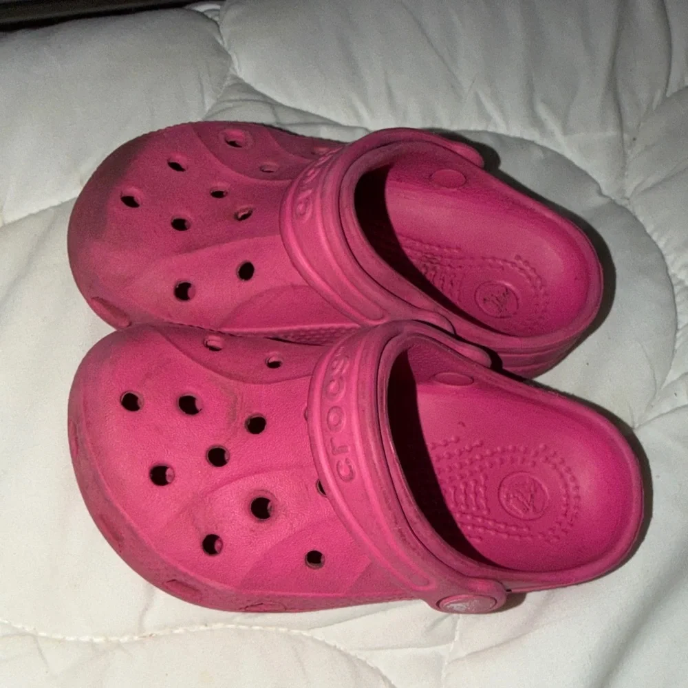CROCS Kids Bold Pink Clogs